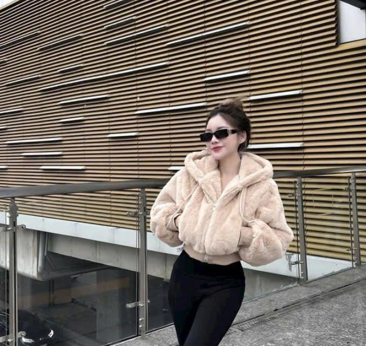 Áo Khoác Lông Nữ Dáng Croptop Có Mũ Hàng QC (38-55KG) Dưới 1m60 Shop Long.