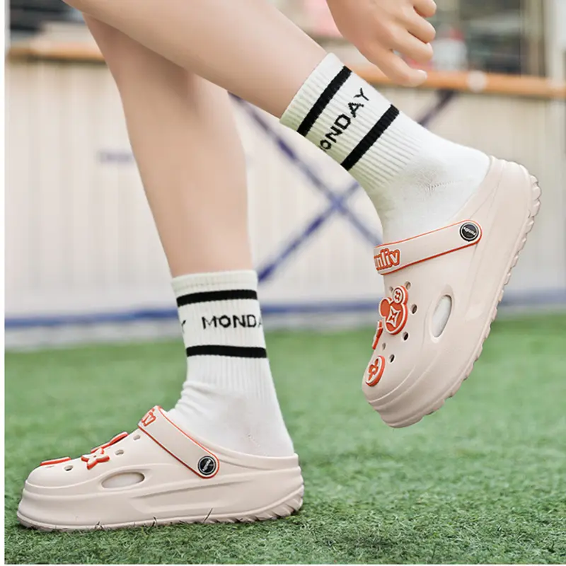 Dép cross nữ đẹp mới nhất 2025, Dép sục nữ sang chảnh YUNLIV full charm đế cao 3cm girl phố có quai hậu mềm êm nhẹ chân Shoes CROSS TREND 5