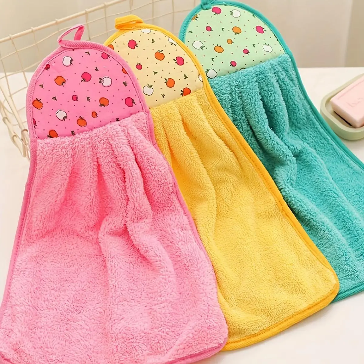 Cute Fruit Pattern Reusable Kitchen Dishcloth, 4pcs Hangable Absorbent Hand Towel, Home Kitchen Cleaning Tool, Cleaning Gadgets for Home
