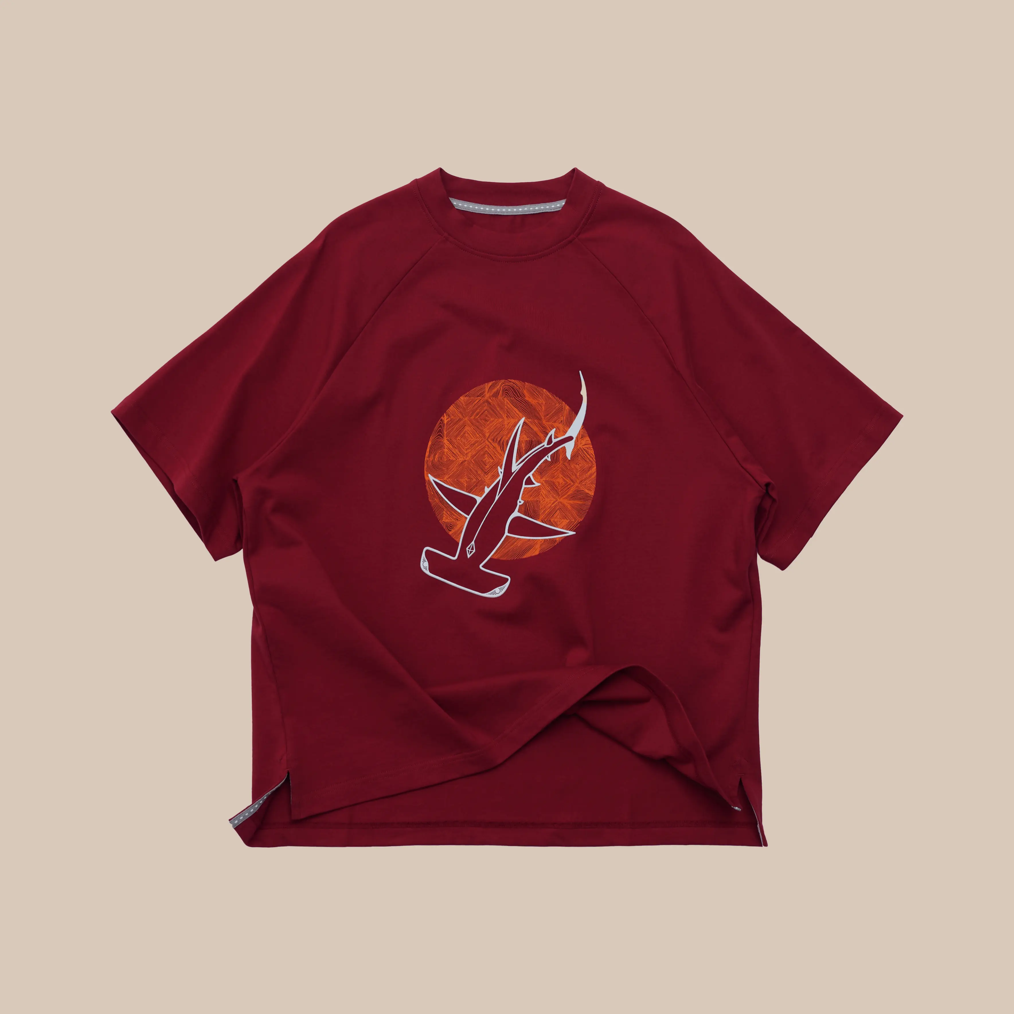 OVERTHINKING STUDIO - ÁO THUN OVERSIZE RAGLAN RED SHARK - 310GSM - 100% COTTON - RED Menswear Nam Cổ Tròn