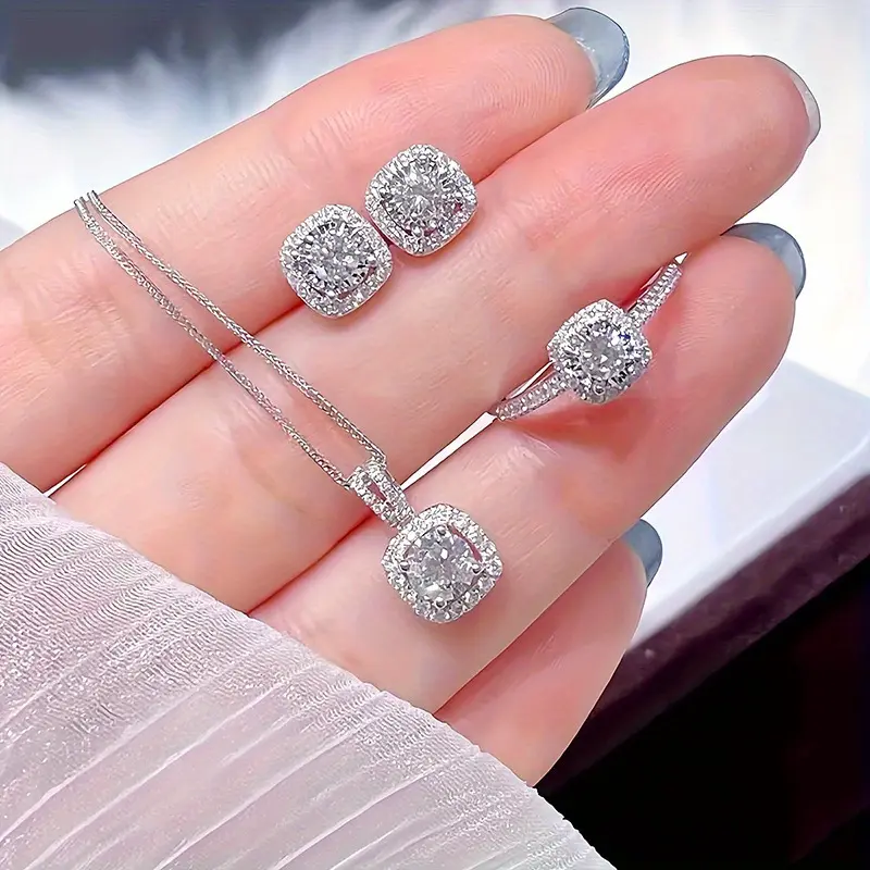 Bộ Ba Mảnh, Dành Cho Nữ, Dây Chuyền Xương Đòn, Vòng Cổ, Nhẫn Đinh Tán Tai, Zircon Kim Cương Giả, Mặt Dây Chuyền Nữ, Thích Hợp Cho Người Nổi Tiếng Trên Internet, Phát Sóng Trực Tiếp, Quốc Tế Thương, Bộ Sưu Tập Xuyên Biên Giới