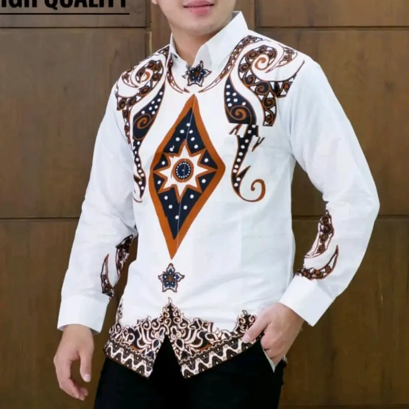 Kemeja batik pria terbaru warna putih lengan panjang dan pendek lapis furing PERMATA PUTIH Baju patik putih lengan pendek terbaru baju batik lengan panjang warna putih motif mewah 0