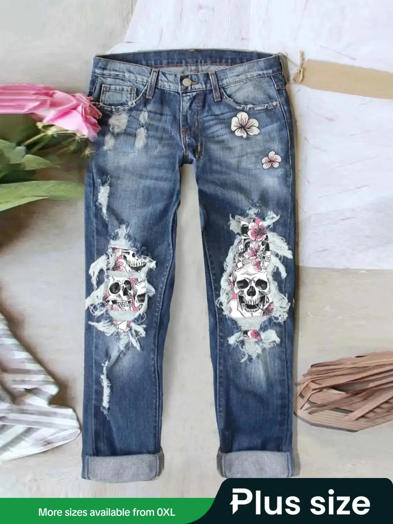 【Plus Size】 Patchwork Skull Print Denim Jeans, Fashion Casual Jeans for Daily Outdoor Wear, Women Plus Clothing for All Seasons