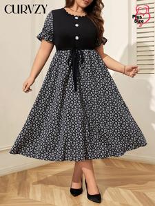 【Plus Size】CURVZY Ditsy Floral Print Belted Button Decor Dress, Boho Fashion Casual Short Sleeve Round Neck Dress for Daily Holiday Vacation Wear, Women Plus Clothing for All Seasons