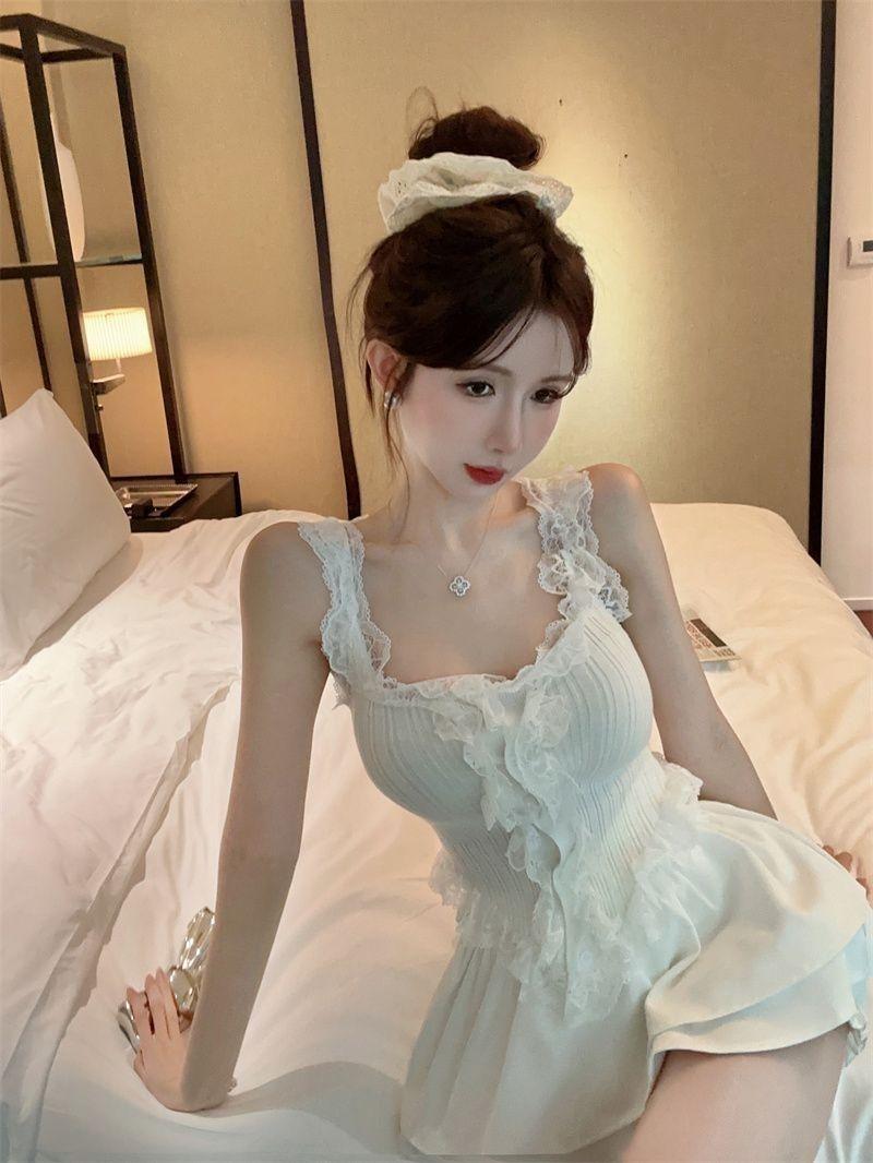 Product Introduction of French style sweet and spicy gentle lace camisole vest for women, worn inside and outside, irregular short sleeveless top Womenswear Tube Lingerie Comfort 6