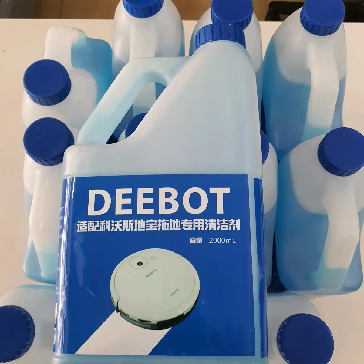 Nước lau sàn dùng cho robot lau nhà. Can 2 lít. Dùng cho mọi robot lau nhà. Hiệu Deebot Làm Sạch