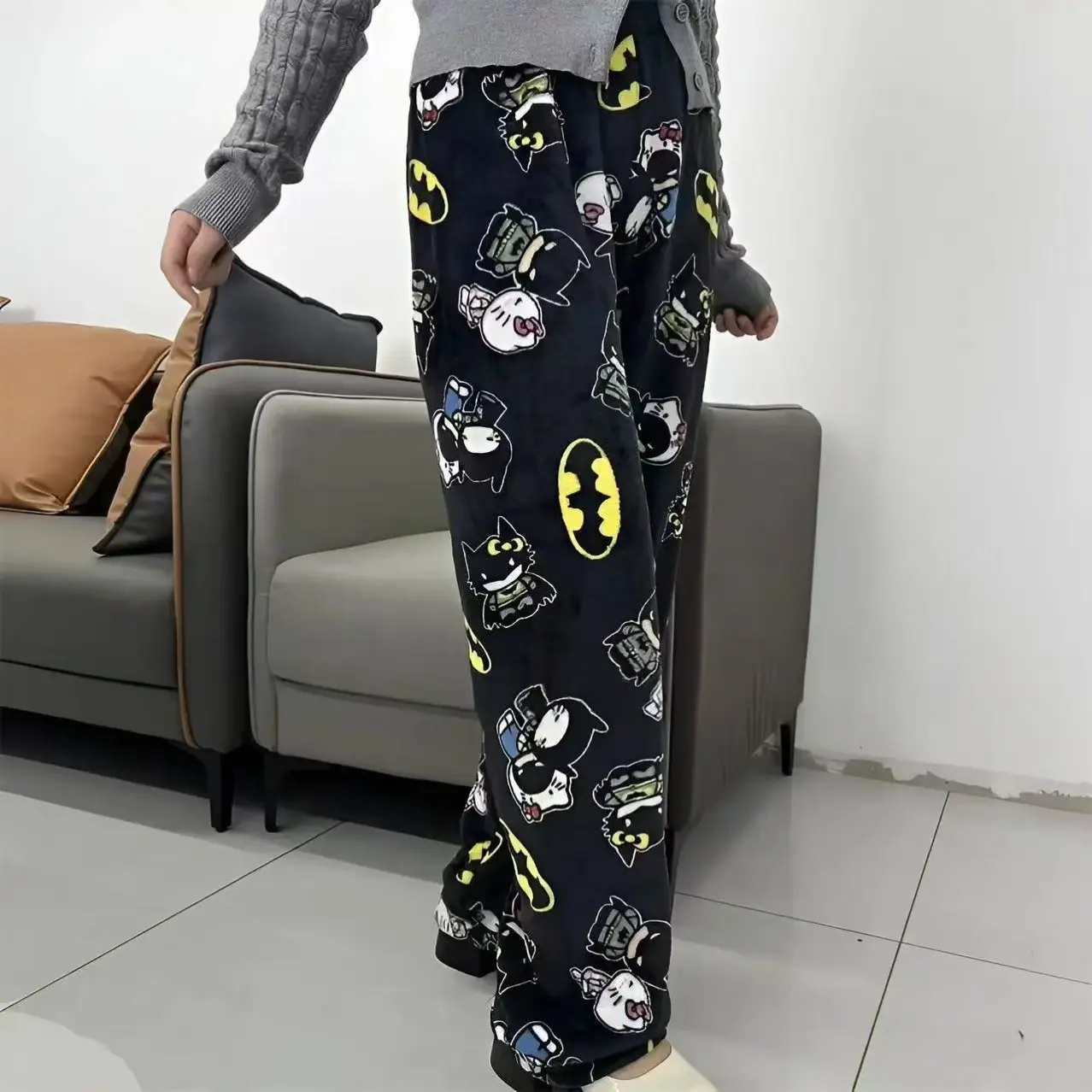 Quần Ngủ, In Hello Kitty Hoạt Hình, Chất Liệu Lông Cừu San Hô Dày Dặn, Dành Cho Nam Giới, Thích Hợp Cho Mùa Thu Và Mùa Đông, Quần Ngủ vải nỉ Thường Ngày Mặc Ngoài Trời Áo Menswear Áo Menswear Áo Menswear