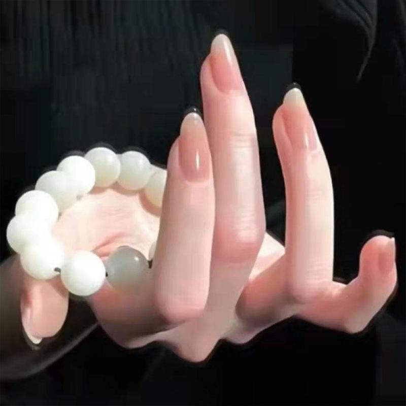 Product Introduction of 24Pcs Fake Nails Set Light Luxury Flashing False Nails French Wearable Nails Removable False Nails 18