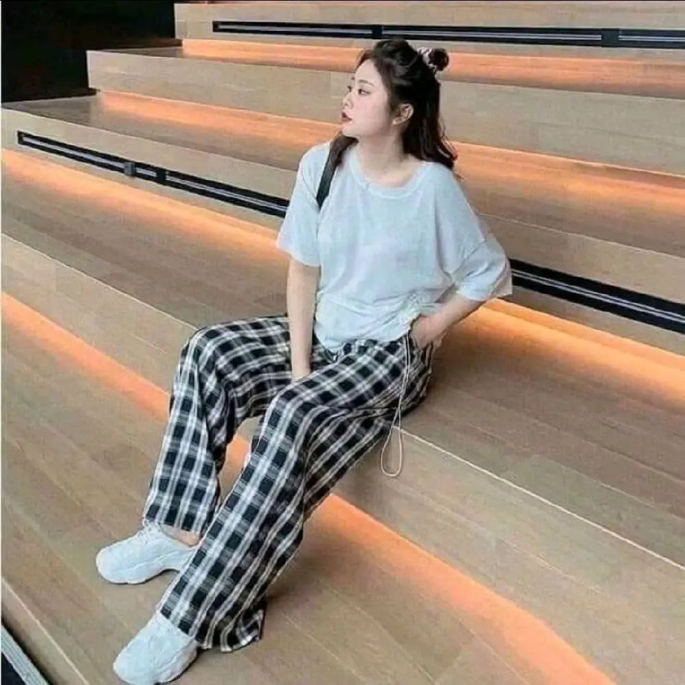 Quần xuông kẻ  đũi lụa mát lịm mùa hè thu