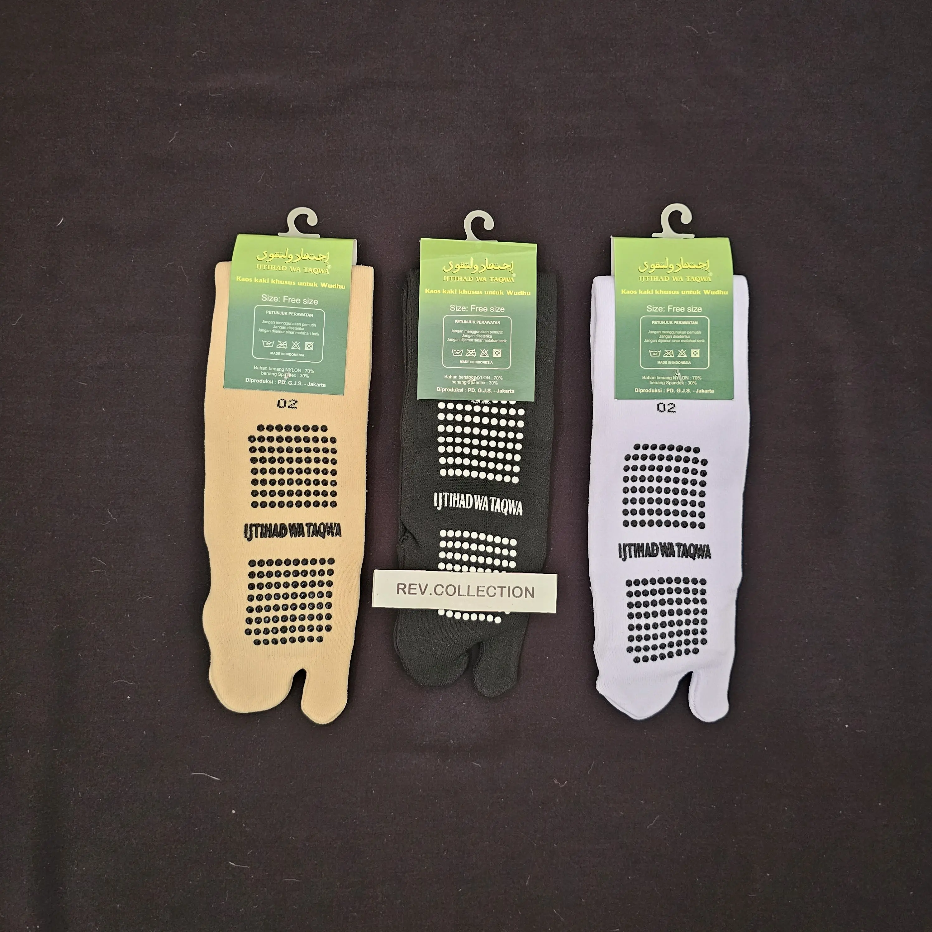 KAOS KAKI WUDHU JEMPOL ANTI SLIP ORIGINAL MERK IJTIHAD / PERLENGKAPAN HAJI UMROH Cream Dewasa Muslim Motif  Panjang Wanita Hitam