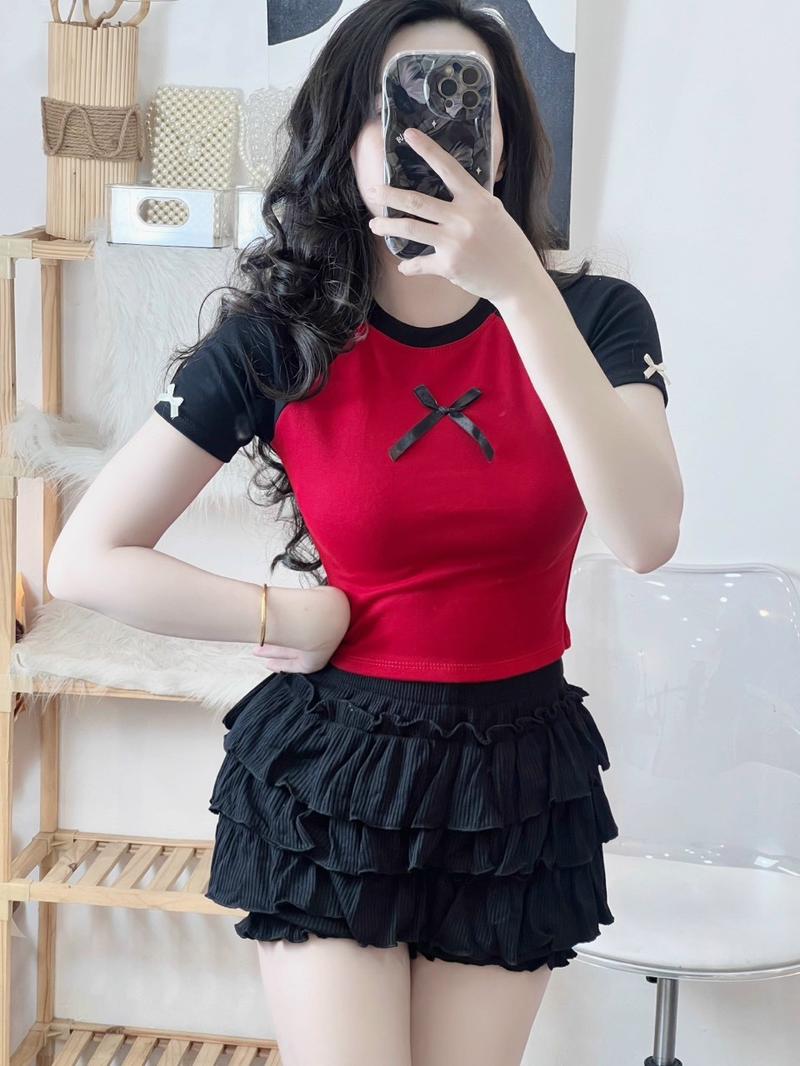 Product Introduction of Áo Thun Croptop Borip Nữ Form Basic Cổ Tròn Tay Ngắn Raglan Phối 2 Màu Đính Nơ Women Sen 23
