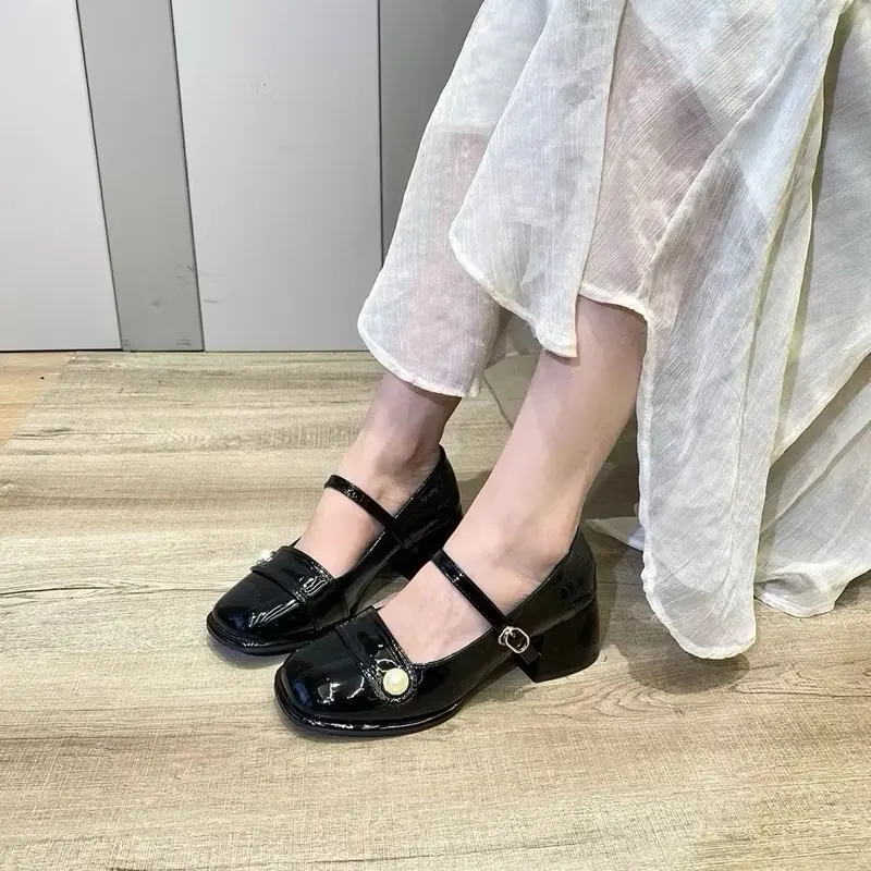 ￼[ SIZE 40-41-42] Giày cao gót da bóng vintage 5cm BIGSIZE 5