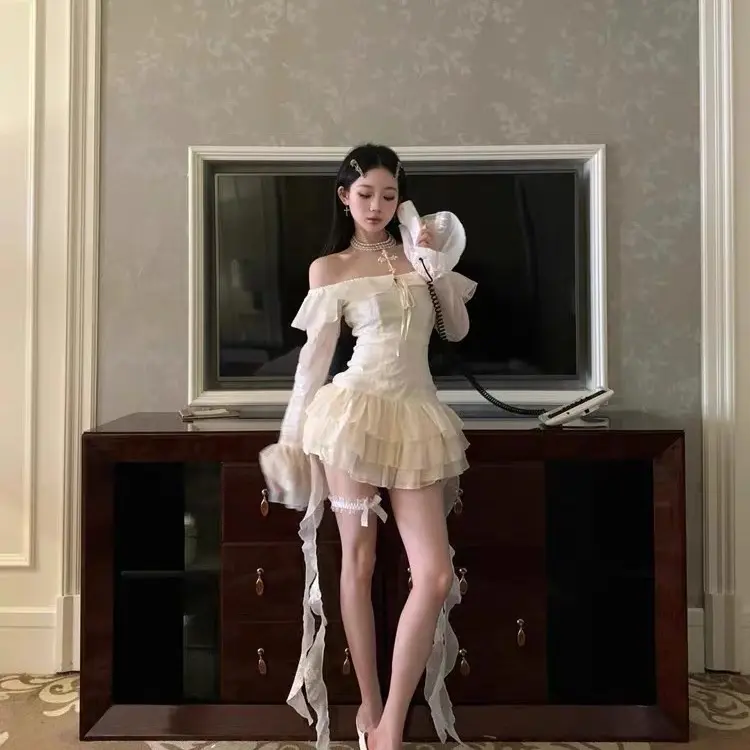 Đầm Ren Thêu Hoa Trễ Vai Xoè Tầng Tua rua TH29