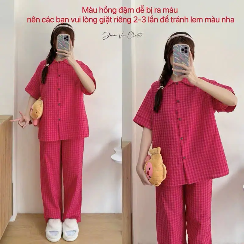 Bộ Ngủ Nữ  Tay Cộc Quần Dài , Bộ Pyjama Kẻ Caro Nhiều Màu Phong Cách Hàn Quốc Chất Đũi Nhăn Mịn Mát ( Kèm Charm ) 7