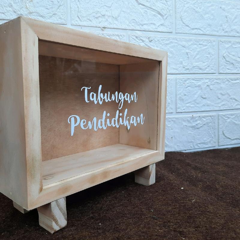 celengan kayu jati belanda 15 x 20 x 8 cm 0