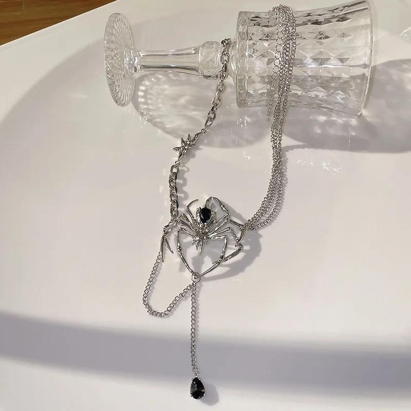 Gothic Spider Crystal Pendant Necklace for Women Dark Long Tassel Chain Spicy Girl Chokers Y2K Accessories Fashion Jewelry Party 7