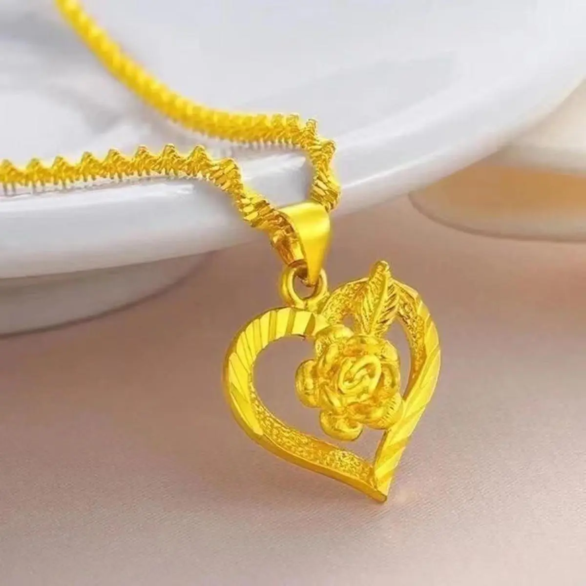 Vòng Cổ Hoa Hồng, Thiết Kế Đơn Giản, Mặt Dây Chuyền Trái Tim Đào Bốn Lá, Dành Cho Nữ, Phụ Kiện Nữ, Tình Yêu Women Chain Titan Trang Sức