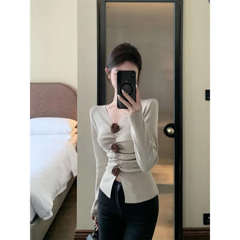 Áo Len Cổ Chữ V, Phong Cách Cổ Điển Pháp, Thiết Kế Hoa Hồng Đỏ, Dành Cho Nữ, Thanh Lịch Và Ôm Vừa Vặn, Dễ Phối Đồ, Áo Dài Tay, Quần Áo Nữ, Mùa Thu 3