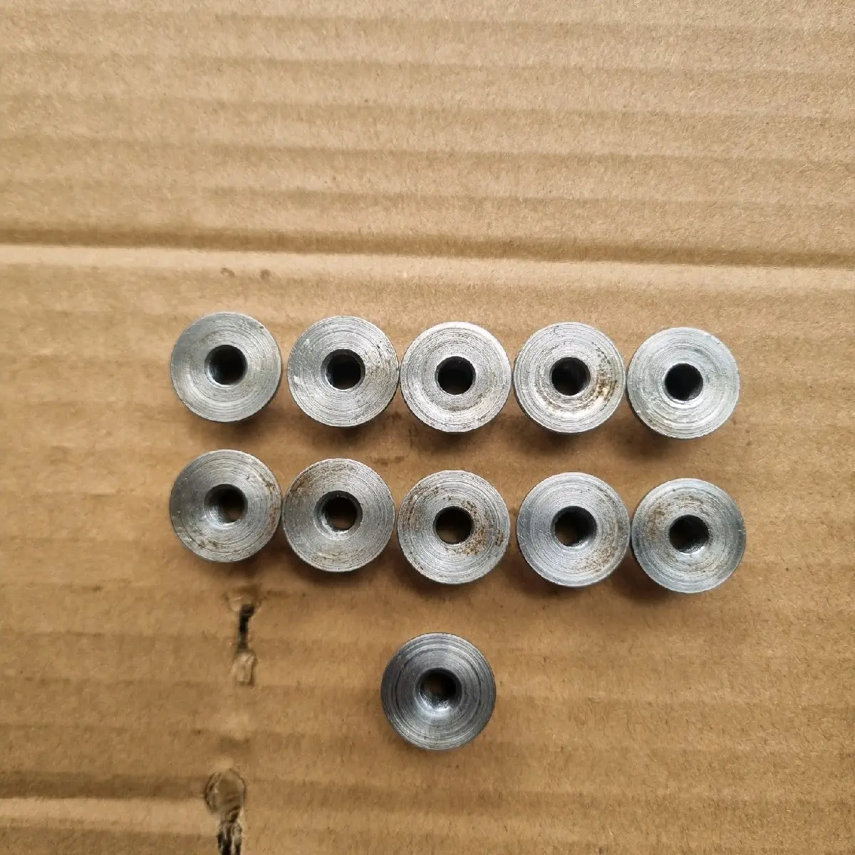 PHỤ KIỆN XE MÁY : KHÂU BẮT BÁNH ĐỞ SÊN CAM 110 DÀNH CHO CÁC DÒNG XE : WAVE , DREAM , CUP ,67 SỬ DỤNG LÓC 50,70,90,100 LÊN 110 KHÔNG HẠI LÓC ZIN
