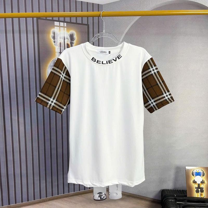 Mẫu áo thun nam phối màu caro vàng tay áo búpp.be.rìii trẻ trung hiện đại boy phố . Chất vải cotton thoáng mát . Form áo dễ phối đồ Menswear Cổ Tròn