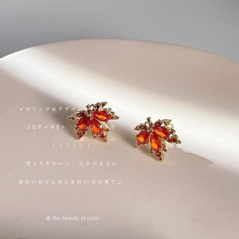 Micro Paved Zircon Red Maple Leaf Earrings for Women 925 Silver Needle Earrings 14K Plated Niche Personality Earrings Light Luxury Niche Earrings Gift for Girls on Holidays 2
