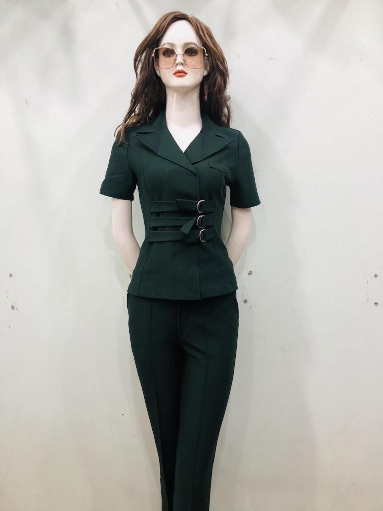 Product Introduction of Sét Bộ Cao Cấp  Thiết Kế Dạng Vét Có Khoen Eo Dây Kéo Sau Lưng Quần Dài Dây Kéo Nút Gài Phom Ôm Và Phom Loe Dành Cho Nữ Áo Thun Women Kem Kaki Nhung Top Polo 9