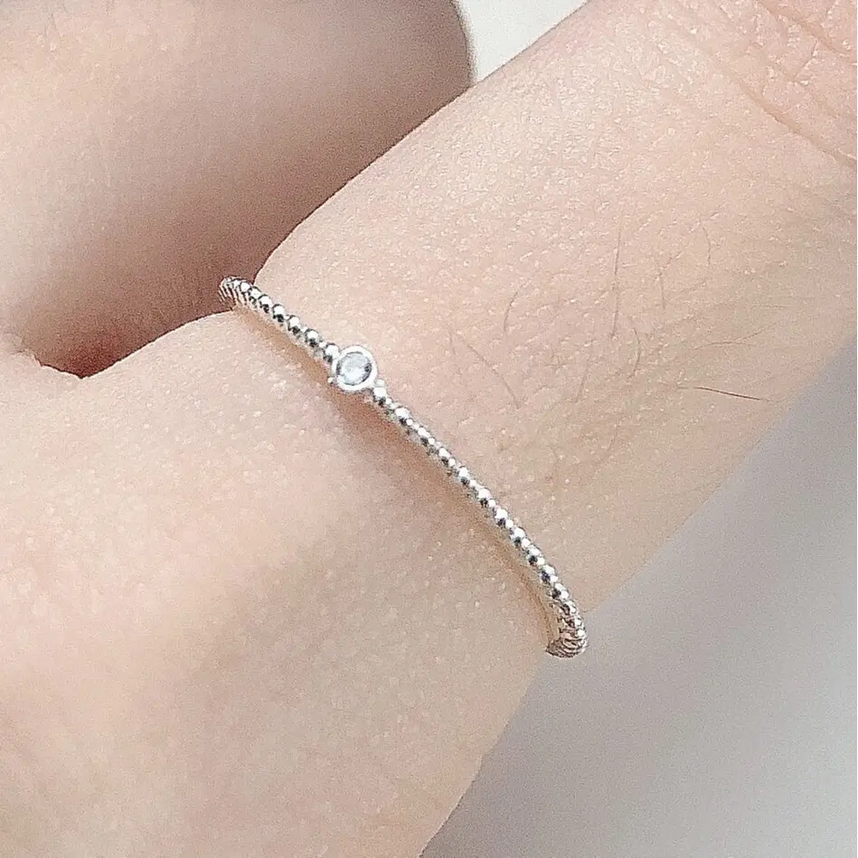 Nhẫn bạc nữ Metoo Silver Đá nhỏ viền xoắn bạc s925 không ri