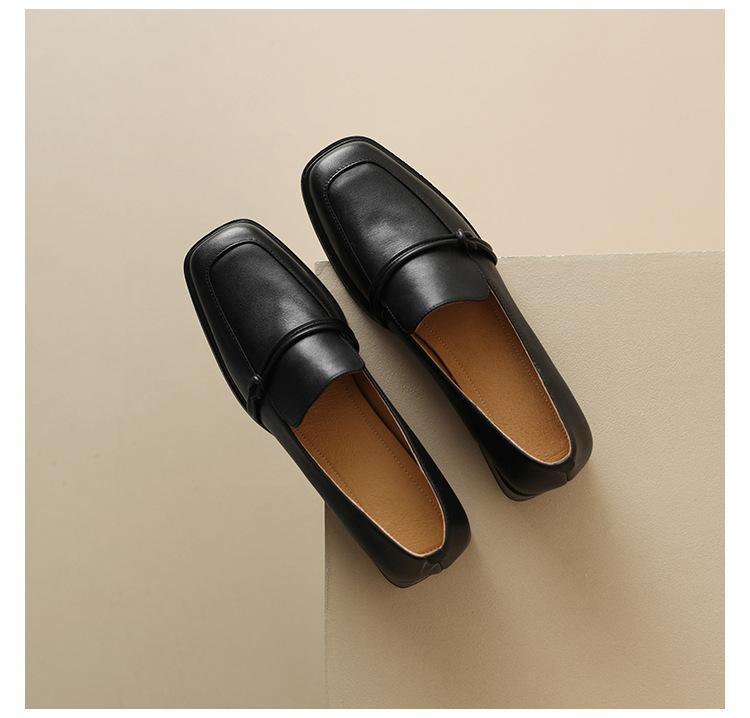 Product Introduction of 2025 Summer New Fashion Square Toe Shoes For Women Retro British Style Small Leather Shoes New Mid-Heel Single Shoes 9