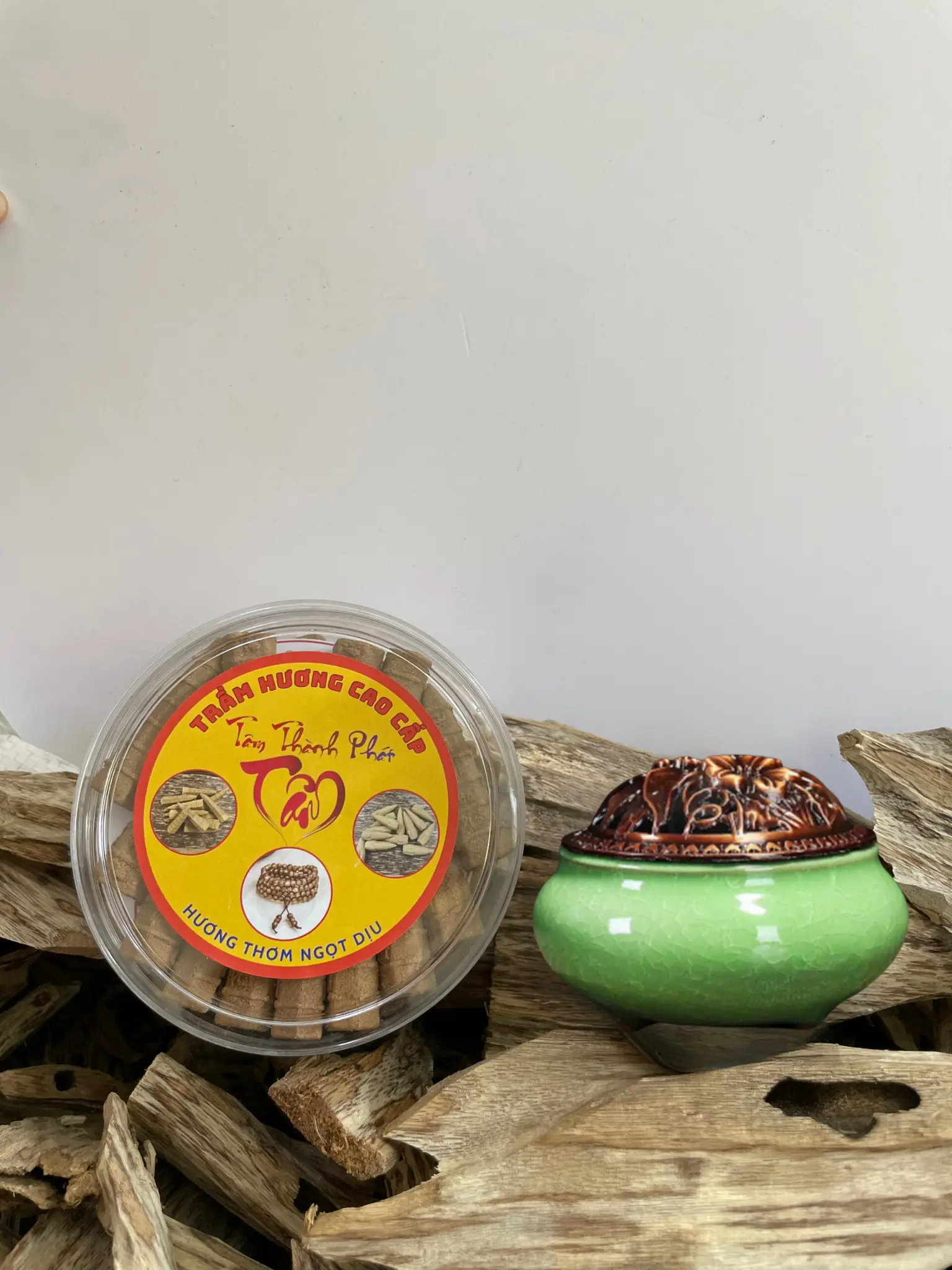 COMBO 1 HỘP NỤ TRẦM  +  1 LƯ XÔNG