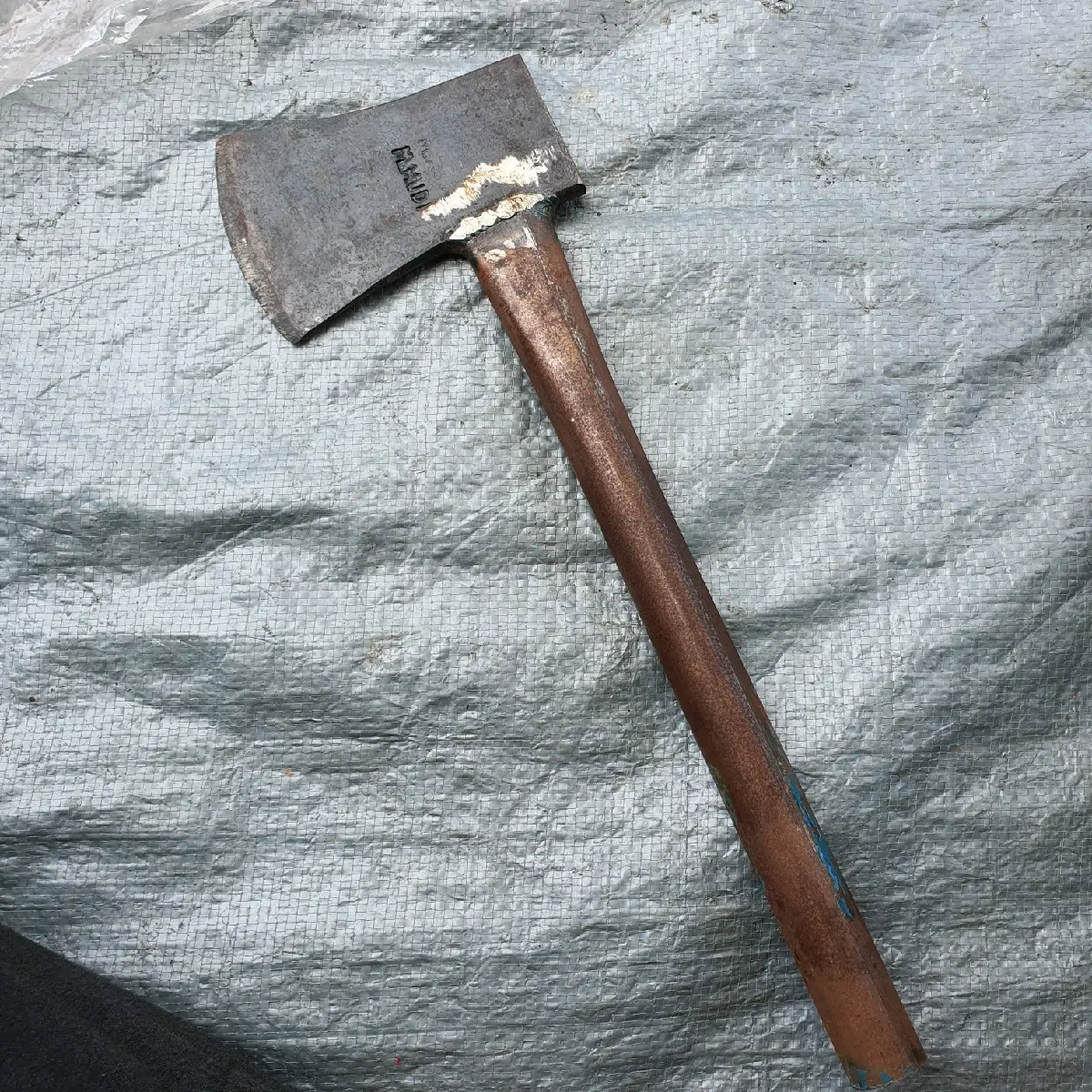 kampak bahan baja per
