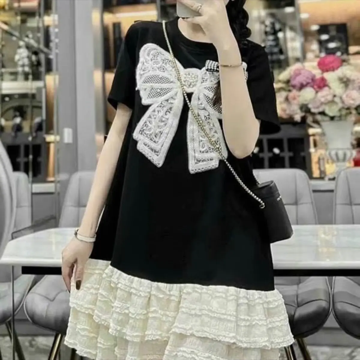 Váy cottong nơ trước ngực,chân ren tầng siêu xinh Dress Nữ Màu Đen