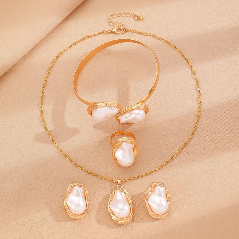 Product Introduction of Southeast Asian Trend Baroque Irregular Pearl Set Jewelry for Women High-end Necklace Earrings Ring Bracelet Choker 13