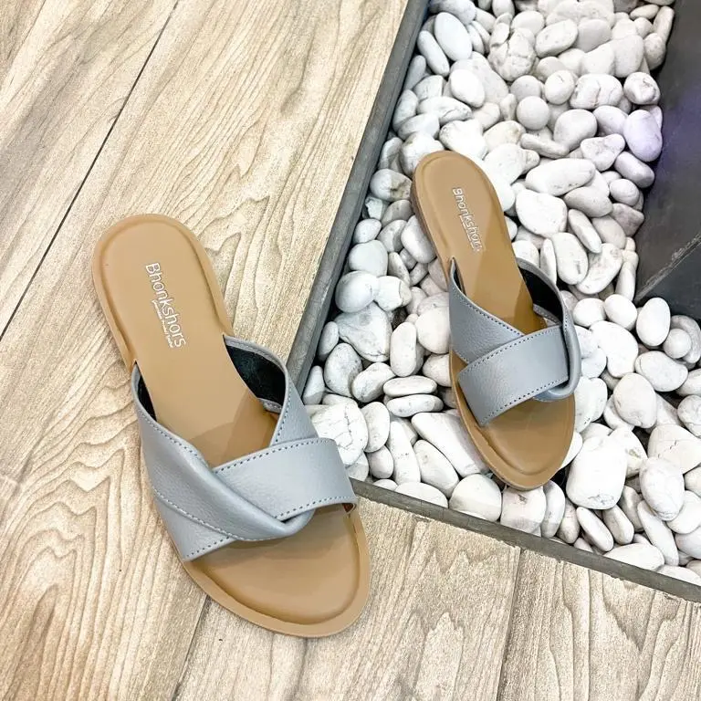 Sandal liodra kulit