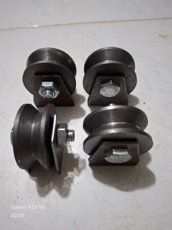 Ròng rọc sắt - Puly sắt - Ròng rọc kéo bạt mái xếp (phụ kiện bạt kéo/bạt xếp) 1