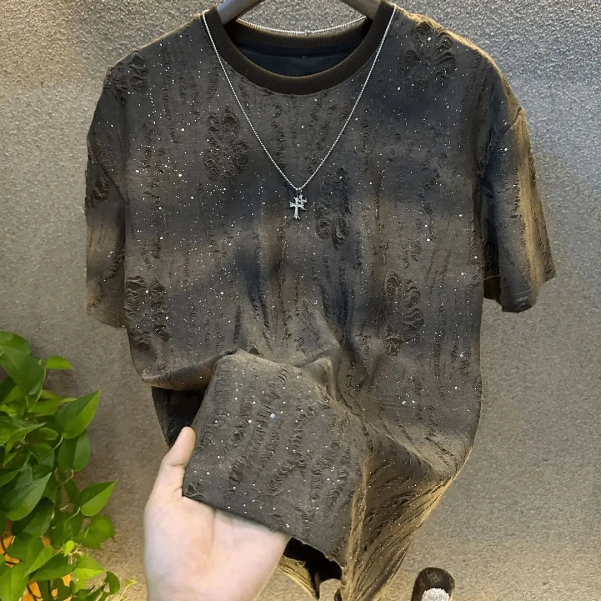 2025 summer new style hot style light luxury high-definition men's half-sleeved trend sequined gradient hole round neck top anthony  shirt