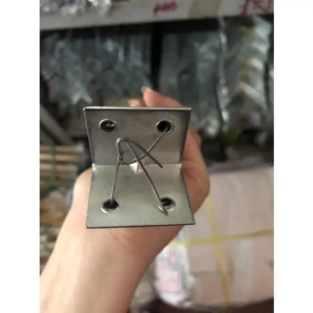 Ke góc vuông 4 lỗ cân - 1kg 2