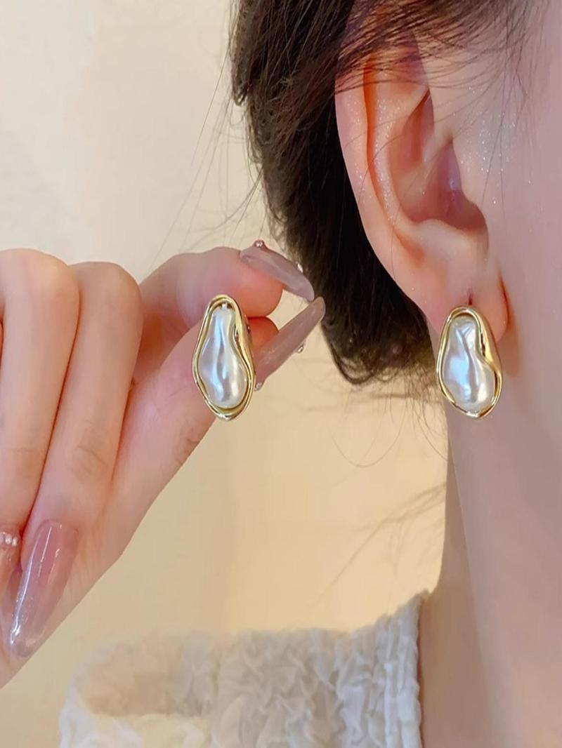 Product Introduction of Faux Pearl Decor Stud Earrings, Fashionable Jewelry for Women, Trendy All-match & Exquisite Jewelry for Birthday Gift 0