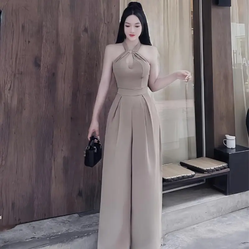 Jum quần nữ ống rộng thiết kế cổ yếm có túi với tone 2 màu xinh xắn dành cho các nàng diện đi chơi, đi tiệc Women 1