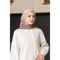 Gambar Wearing Klamby - Esme Scarf - Creamy Seaweed dari Wearing Klamby Kab. Tangerang 3 Tokopedia