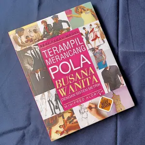 BUKU TRAMPIL POLA BUSANA WANITA