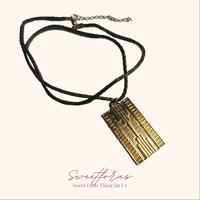 Gambar Kalung Peeta Melark District 12 The Hunger Games | Catching Fire Peeta Necklace Golden dari Sweetforus Kab. Blitar 2 Tokopedia