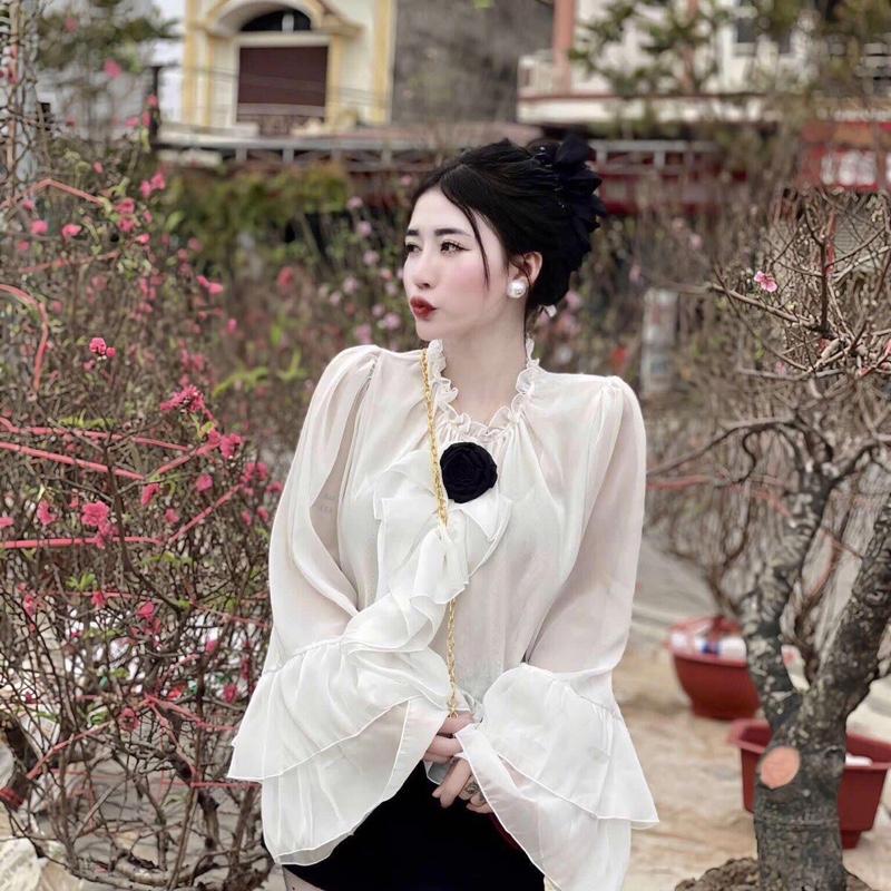 Áo Sơ mi voan tơ 2 lớp tiểu thư tay bèo kèm hoa cài ngực của nữ