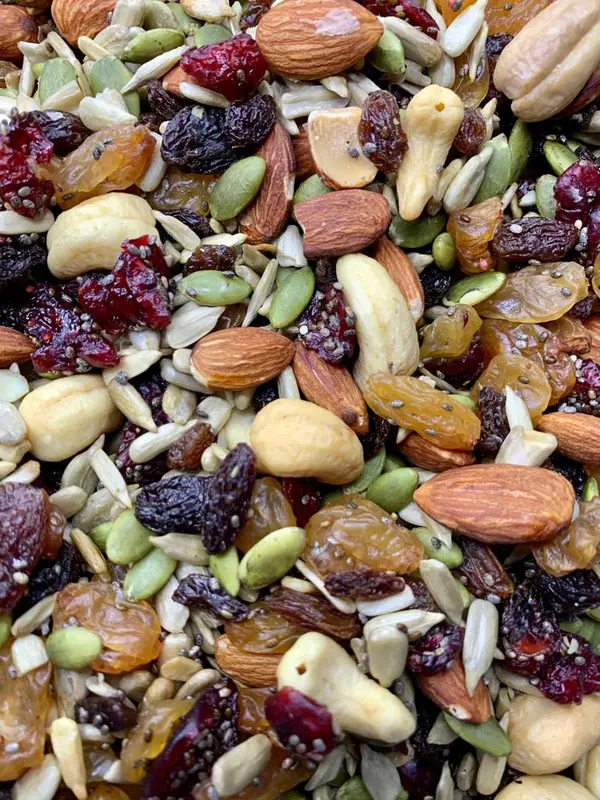 TRAIL MIX (NUT MIX DRIED FRUIT) 500GR 5