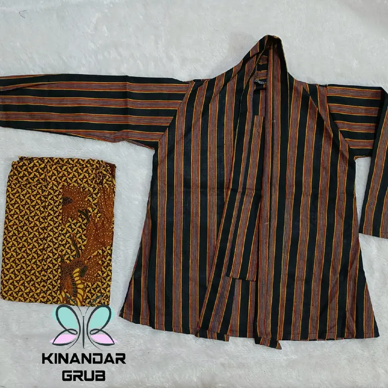 Setelan Kebaya Lurik Anak Perempuan / Stelan Surjan Lurik Anak Perempuan / Pakaian Adat Jawa Fashion 3