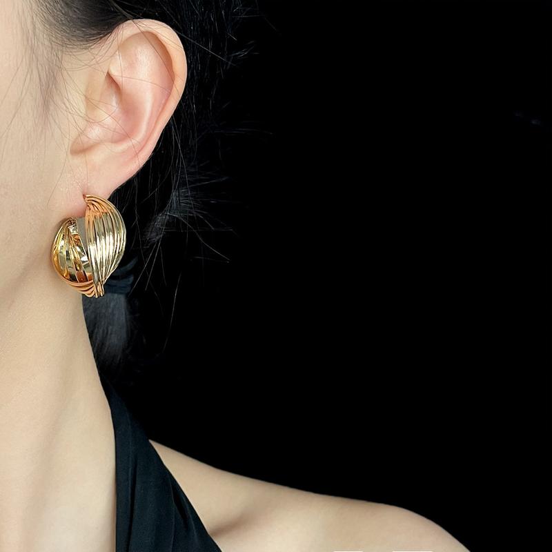 Product Introduction of Vintage Light Mid-Ancient Exaggerated Western Style Earrings Metal Geometry Earclip Earrings High-Grade Face-Showing Small Earrings 8