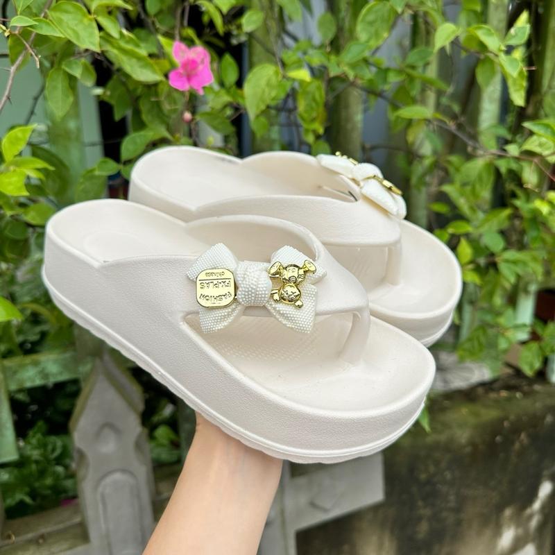 ￼Dép tông xỏ ngón độn đế 5cm hình nơ gấu, dép kẹp đi biển đế mềm chống nước chuẩn size