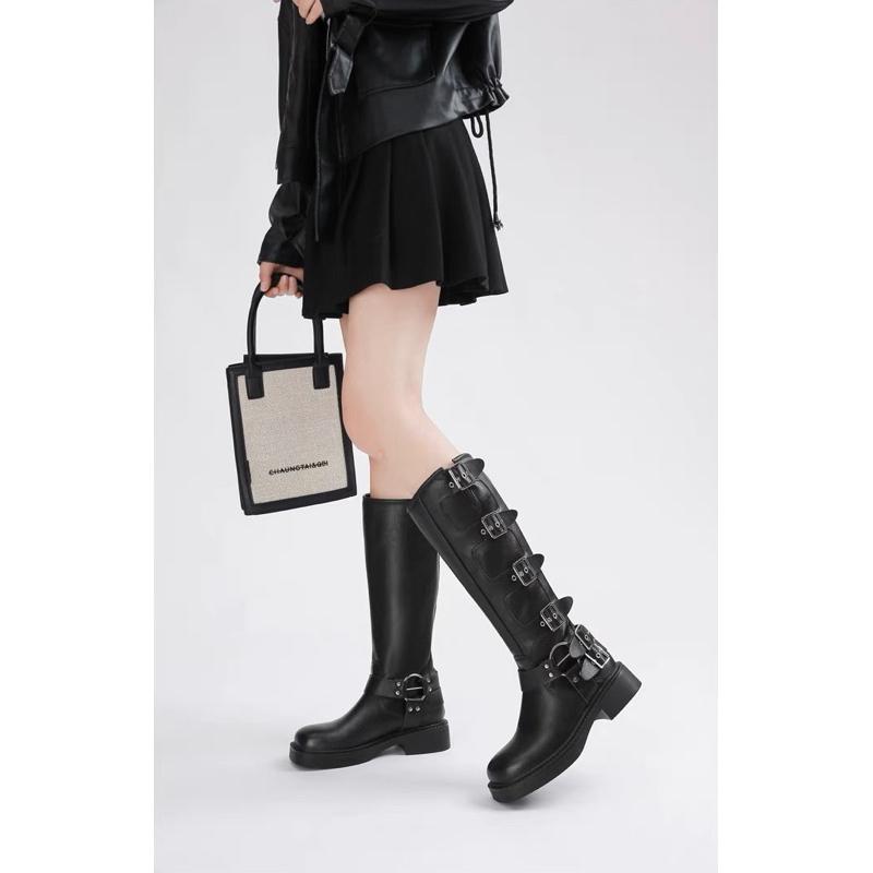 Bốt nữ Rebloom shoes - Boot cổ cao 32cm đế giày cao 4cm mũi vuông, phiên bản phối khuy ngang siêu đẹp 2