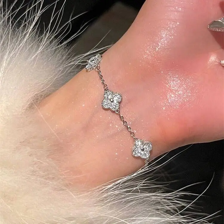Four leaves flower Zircon shiny bracelet/Ladies bracelet simple match/Fashion jewelry/ladies gift
