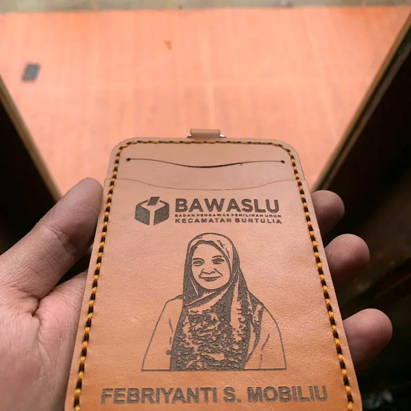 Name tag  atau idcard holder KULIT SAPI ASLI 100%, desain custom nama atau logo perusahaan gratis 6
