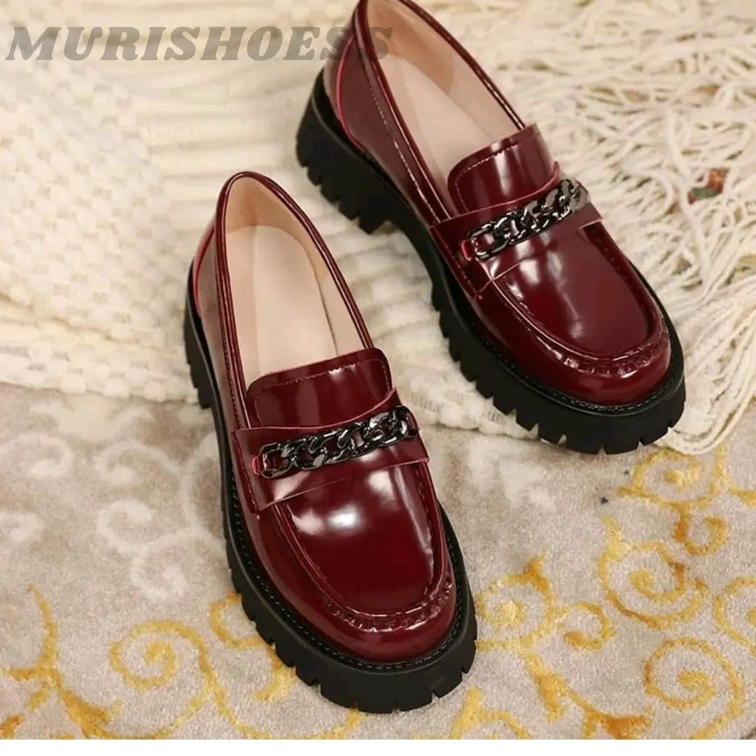 Sepatu pantofel perempuan dengan gaya elegan dan classic